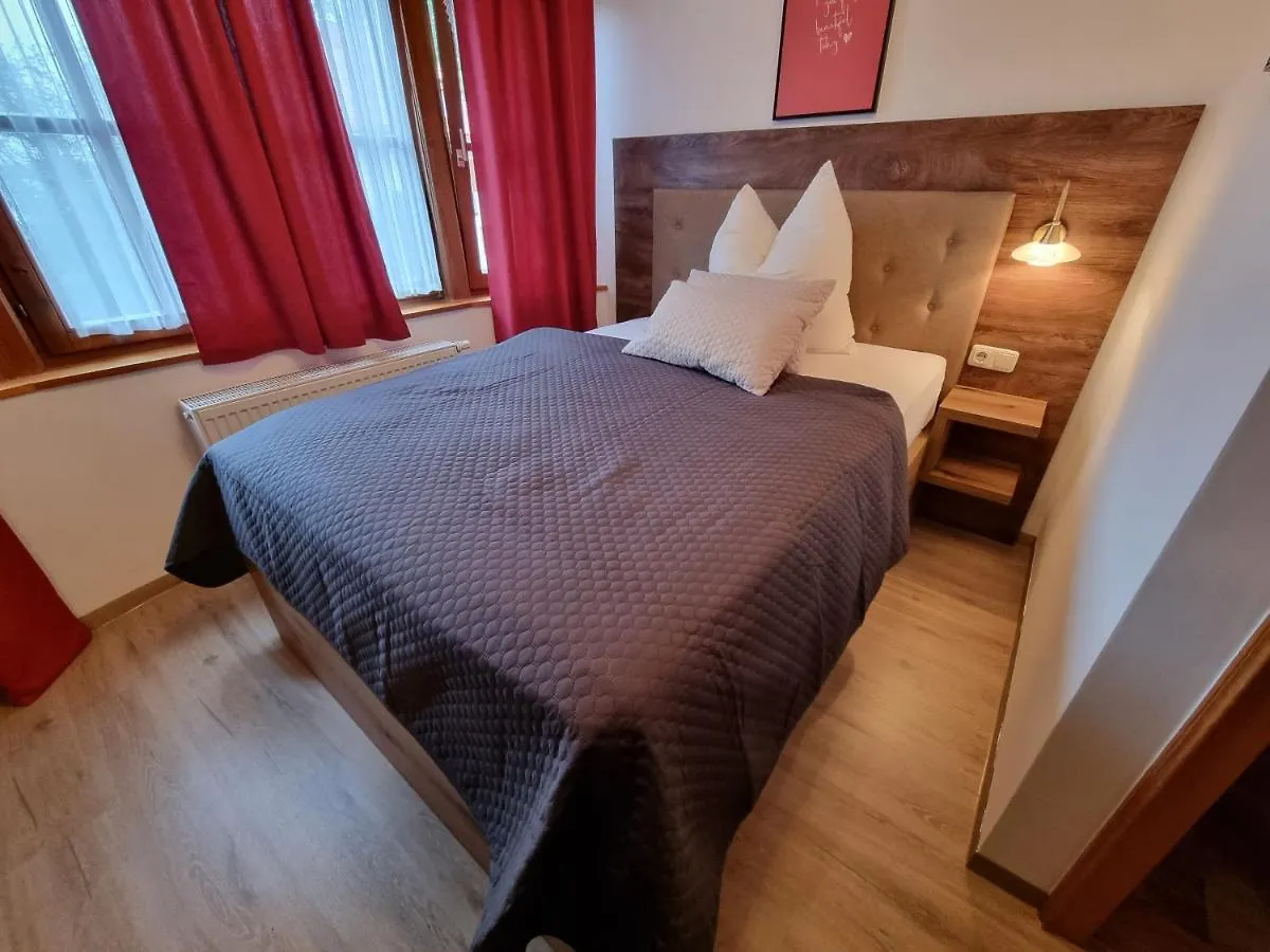 באד טולץ Hotel Pension Geiger 3*, באד טולץ גרמניה